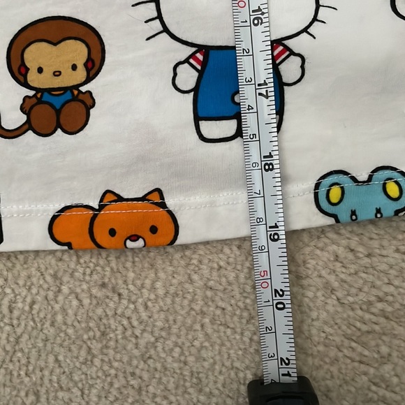 Levi’s cropped woman’s short sleeve tee shirt - Sanrio Hello Kitty - Picture 12 of 12